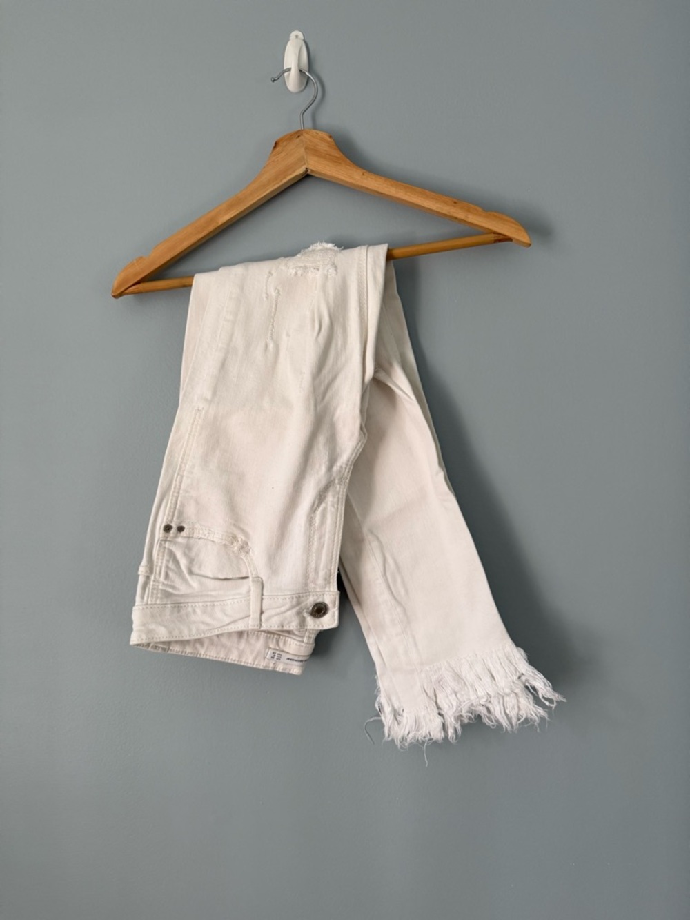 Zara White Skinny Jeans with Frayed Hem